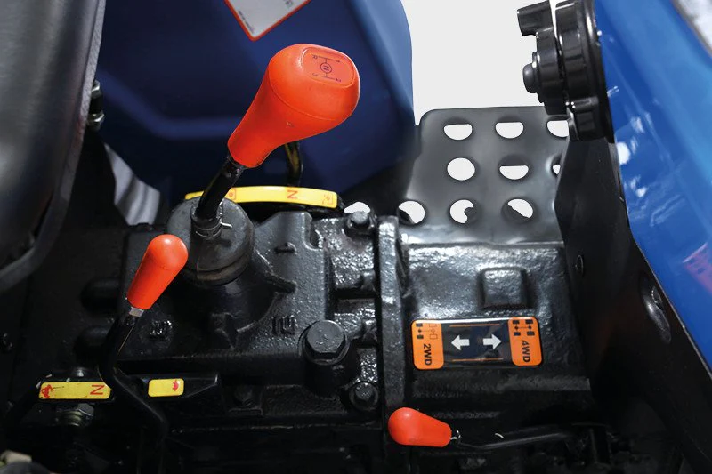 Solis Kompakttraktor 16 Grundmaschine ohne Bereifung - Image 9