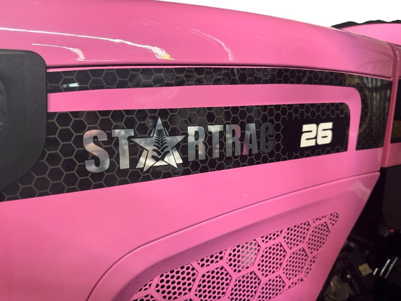Startrac Farbe Rosa