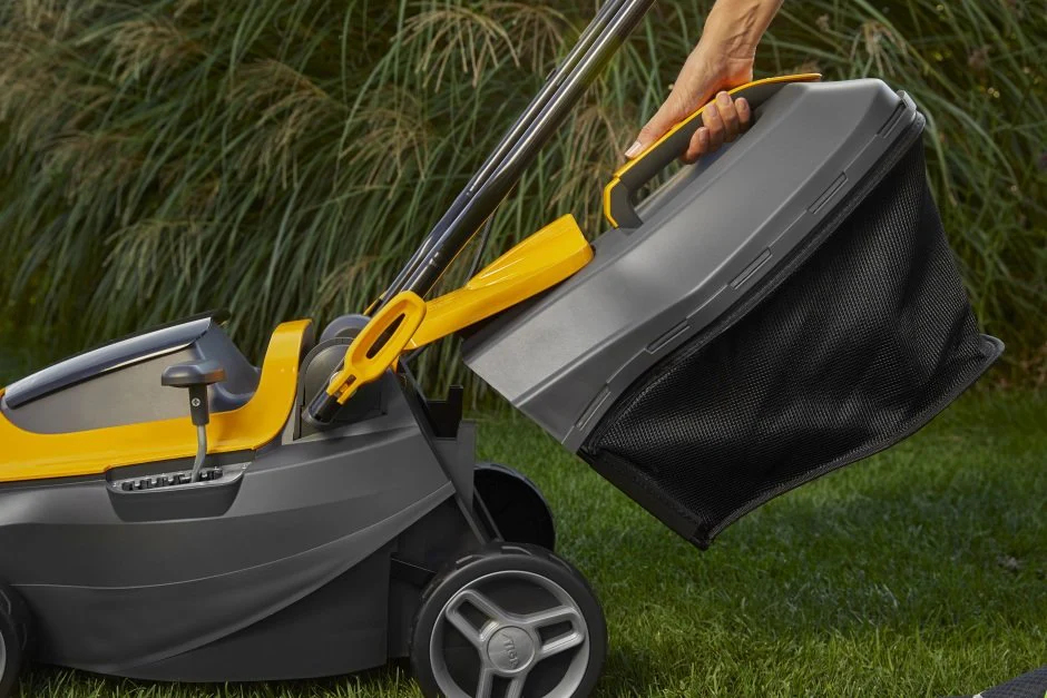 Stiga Akku-Rasenmäher Collector 136e Vorteils-Set mit Trimmer GT 100e - inkl 2x Akku 20v/2Ah und 2x LG C 215 M - Image 10