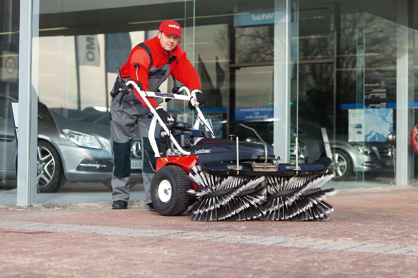 Tielbürger Schmutz- und Schneekehrmaschine tk48 professional Briggs&Stratton 675EXI - Image 3